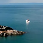 Paradise Bay D8 *