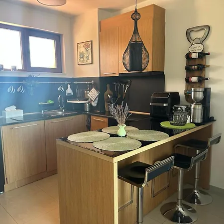 Apartament Paradise Bay D8 *