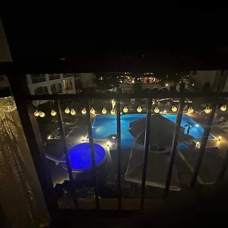 Lejlighed Paradise Bay D8 *