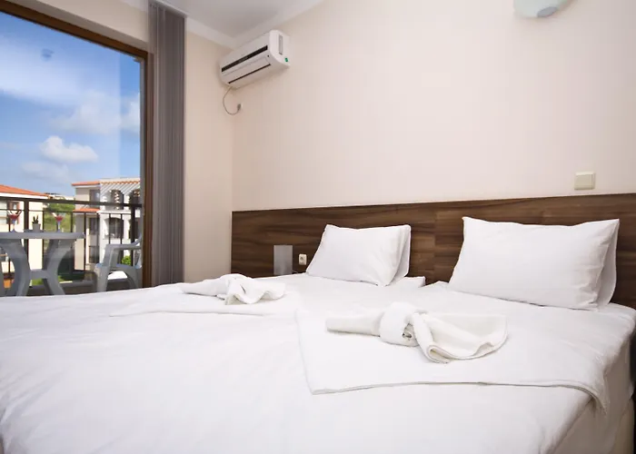 Apartament Paradise Bay D8 *