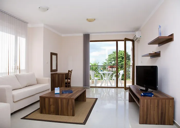 Apartament Paradise Bay D8 *