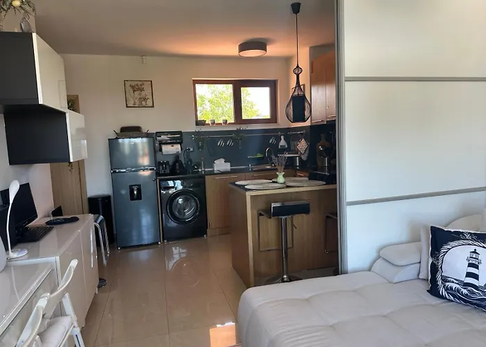 Apartament Paradise Bay D8 *