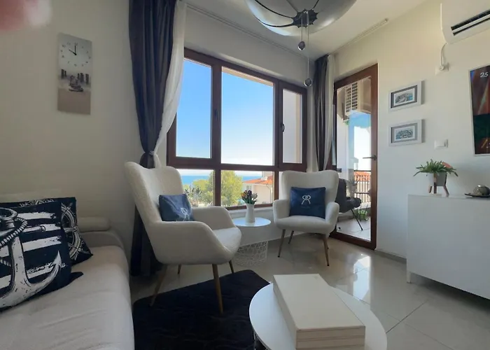 Apartament Paradise Bay D8 *