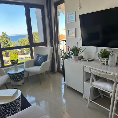 Paradise Bay D8 Apartment *