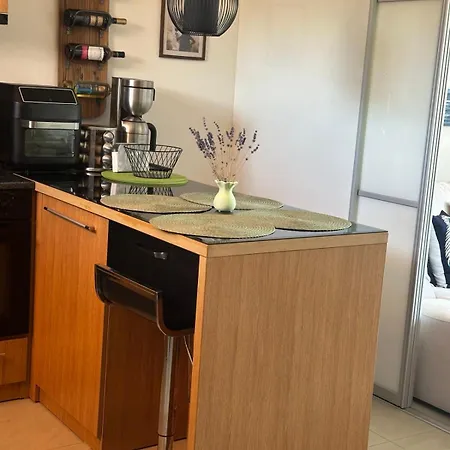 Paradise Bay D8 Apartment