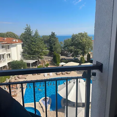 Apartment Paradise Bay D8 *