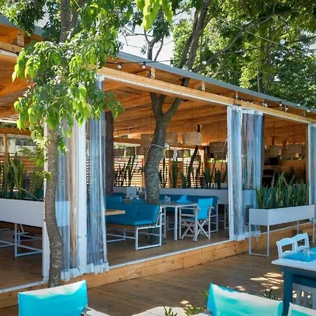 Paradise Bay D8 Apartment *