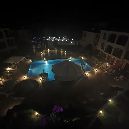 Paradise Bay D8 Apartment *